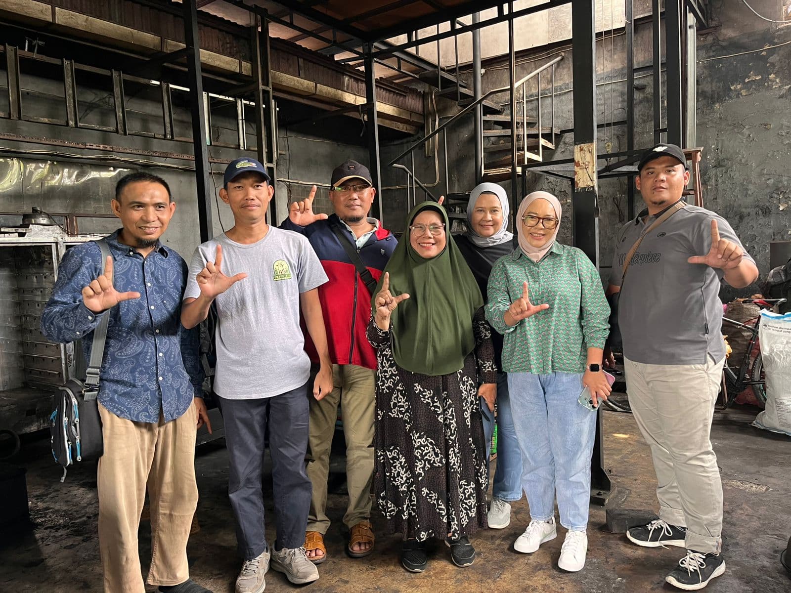 Kunjungan Rumah Briket dan Bank Sampah Sicanang